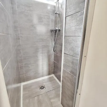 Le Bigourdan Et Son Jacuzzi Bagnères-de-Bigorre