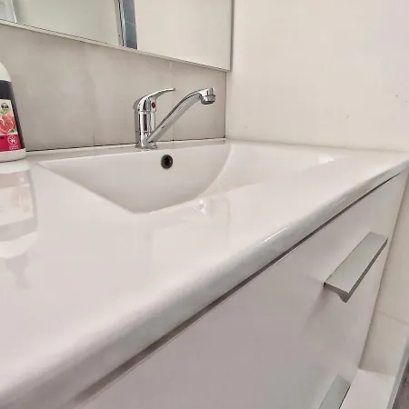 Le Bigourdan Et Son Jacuzzi شقة